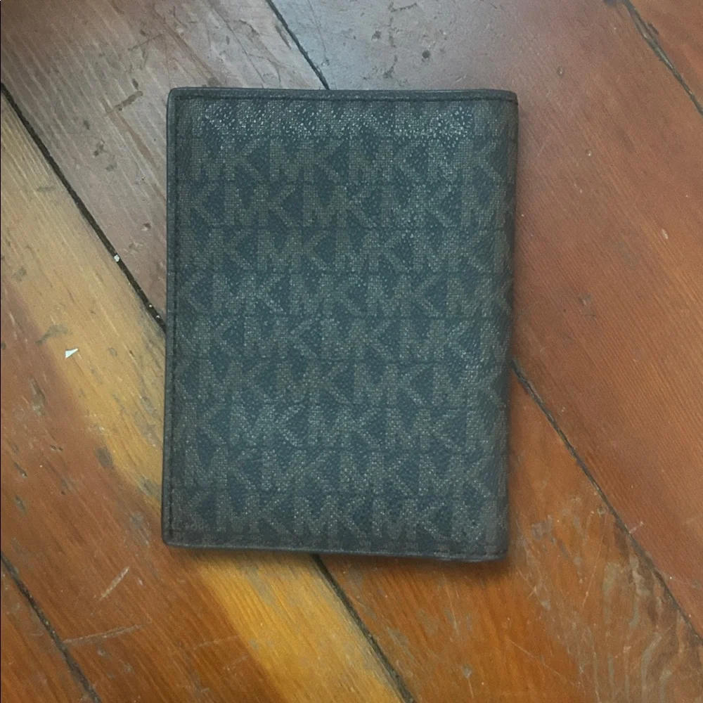 Michael Kors logo passport wallet
